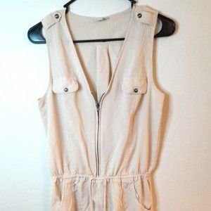 Guess Tank Romper zipper front. Tan with pockets